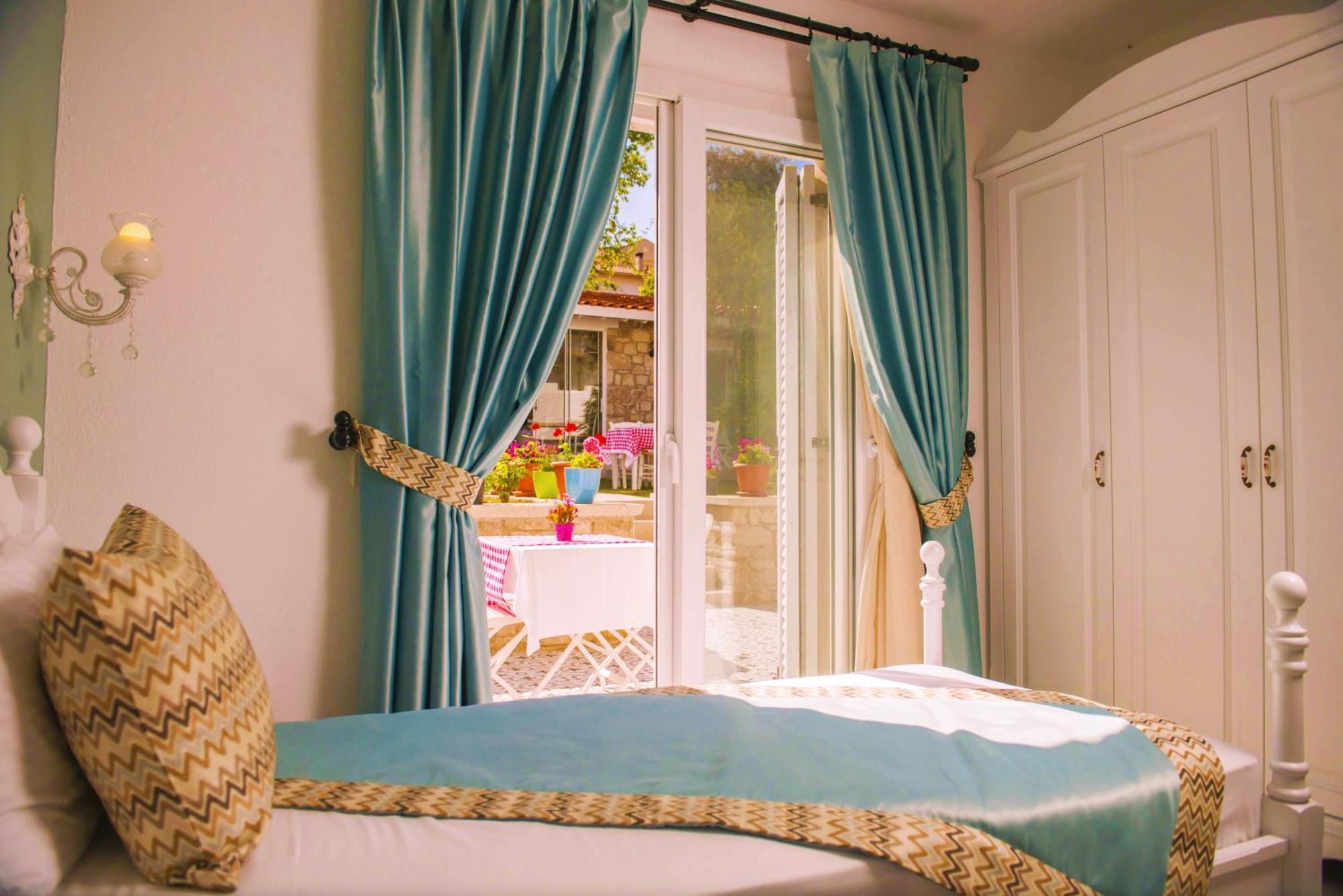 Selin Hotel Alacatı Bagian luar foto